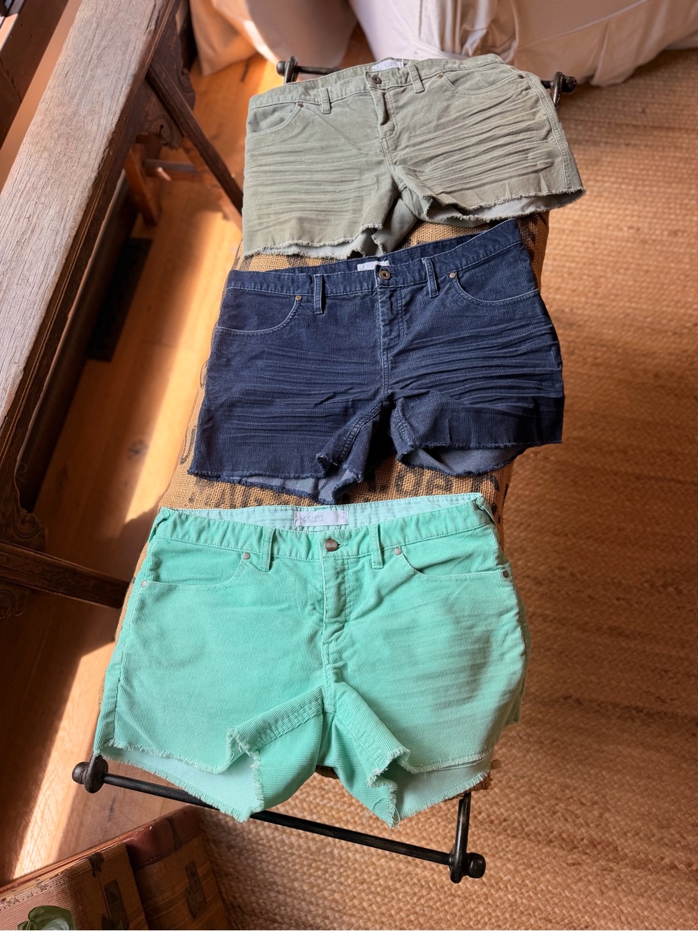 Carve Designs OAHU 4” Corduroy Shorts